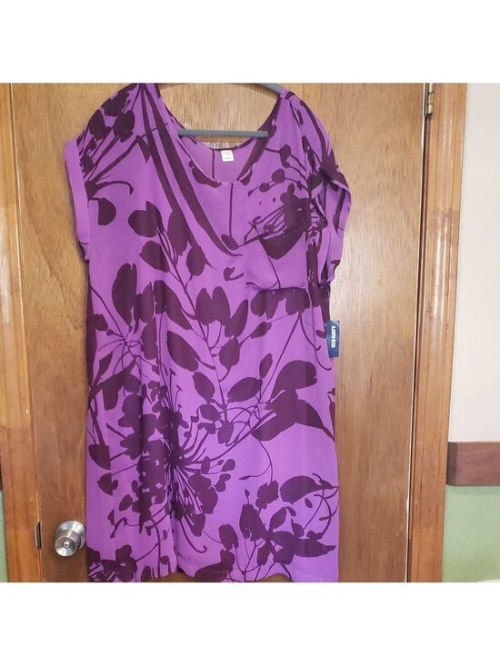 Old Navy Dresses & Skirts - Old Navy Purple Floral Print Shift Dress
